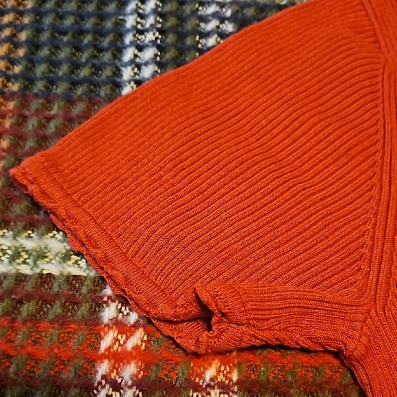 Sag Harbor Orange Ribbed Sweater - Picture 3 of 3
